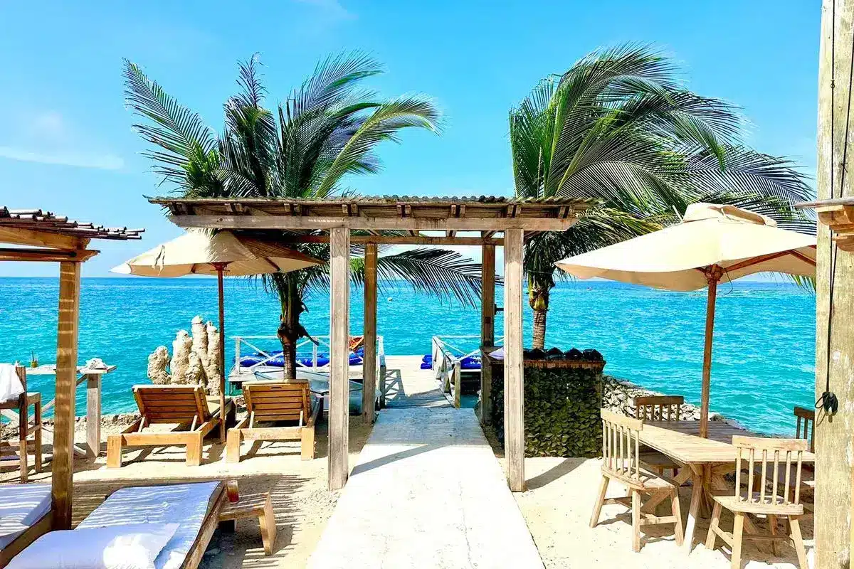 Mangata Beach Club - Image 19