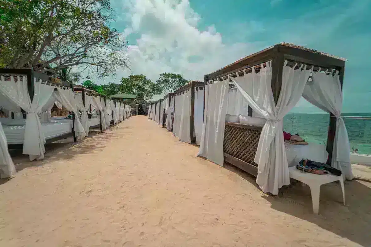 Bora Bora Beach Club - Image 15