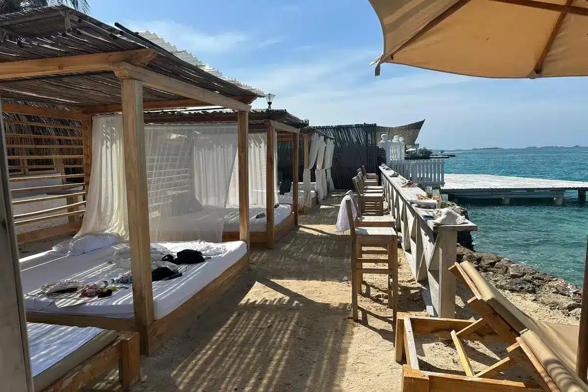 Mangata Beach Club - Image 18