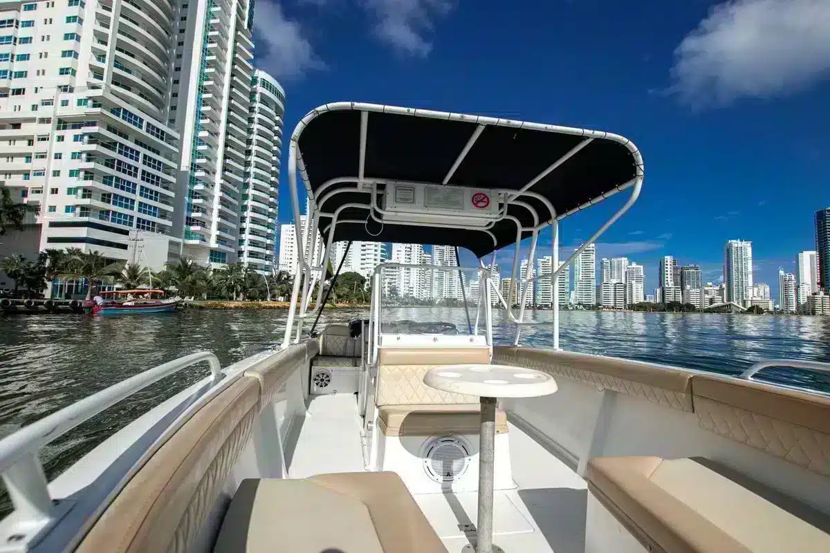 Lancha La Chichi II - Image 4